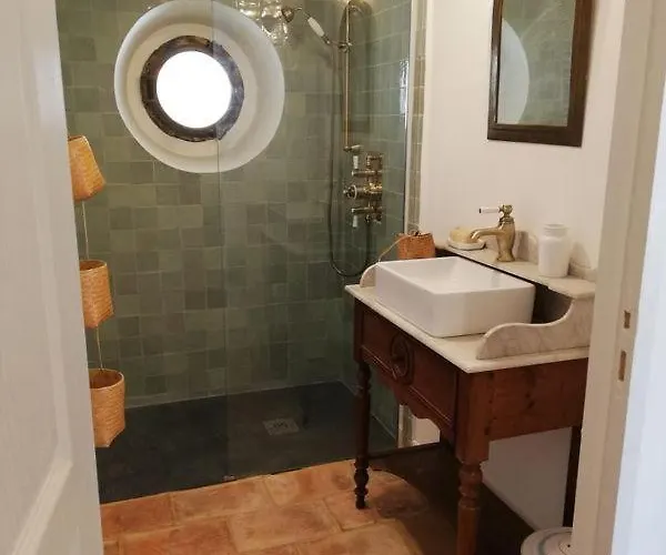 De Charme Entre Camargue Et Cévennes Appartamento